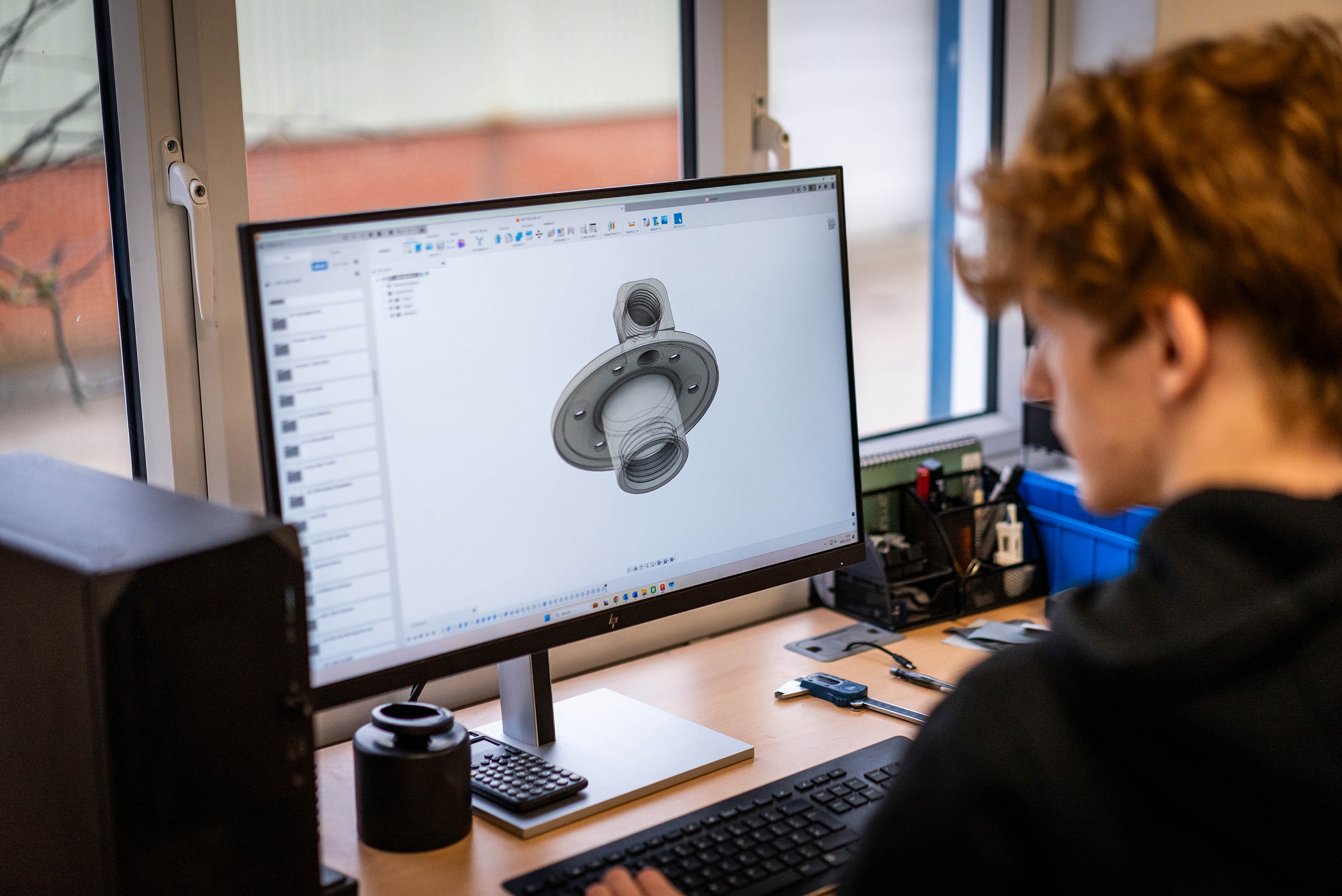 motorsport and automotive fire extinguisher design